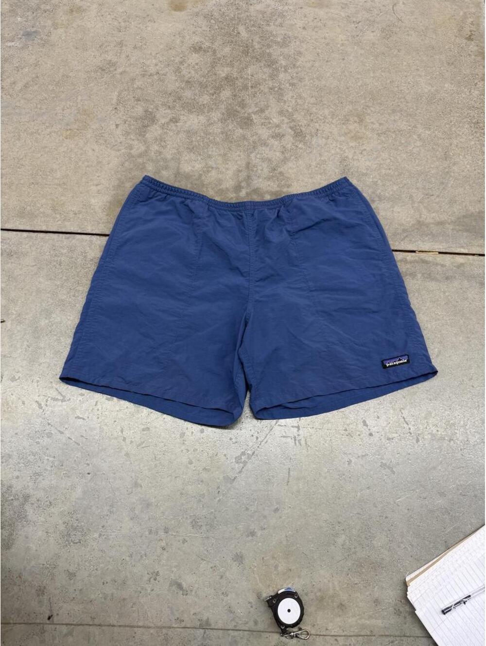 vintage patagonia baggies dark blue nylon shorts size large